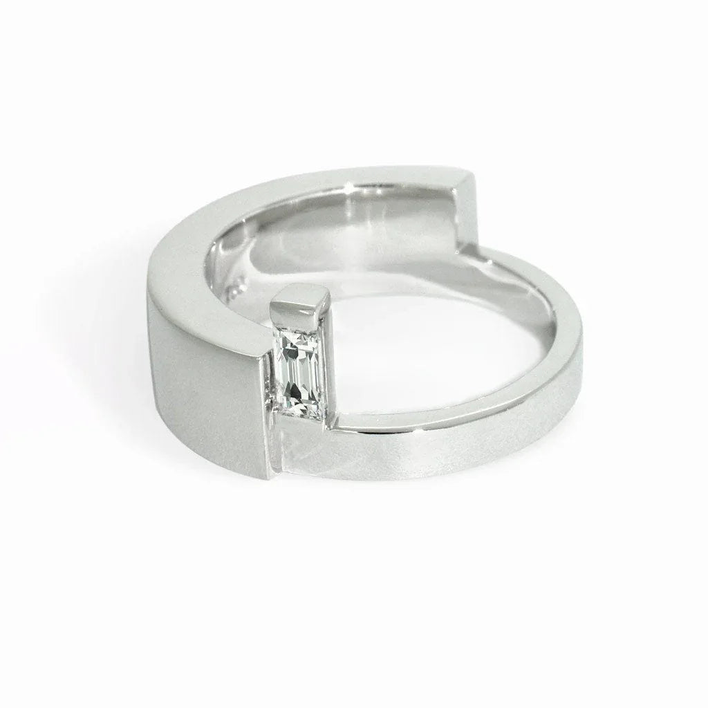 Half Moon | Baguette diamond ring - Lizunova Fine Jewels