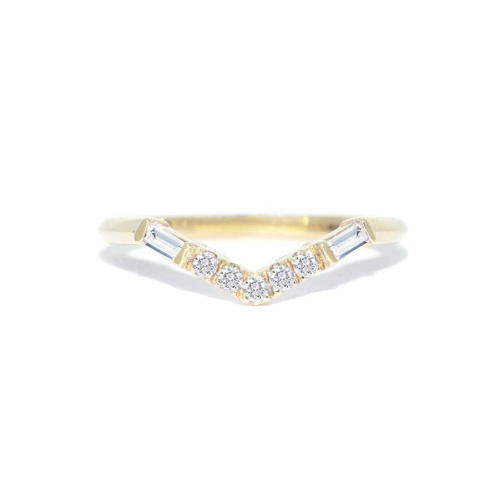 Ida-fitted-diamond-wedding-ring-Lizunova-Fine-Jewels-Sydney-jeweller-Sydney-Australia-SKU00103