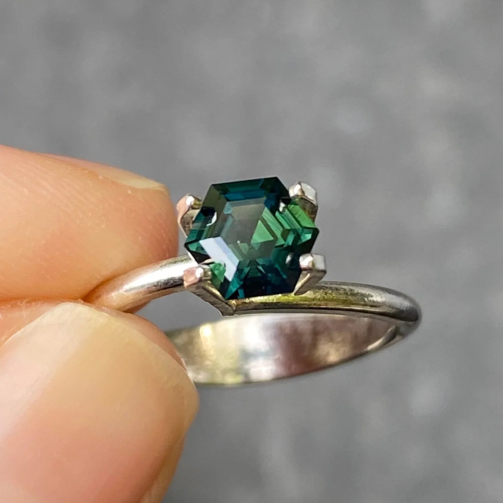 1.03ct hexagon Australian parti sapphire - Lizunova Fine Jewels