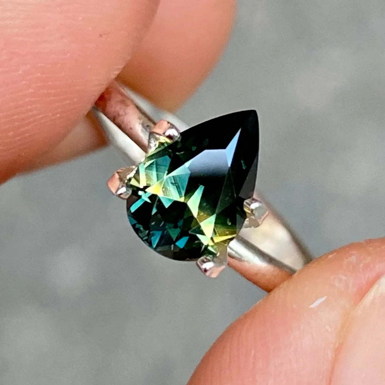 1.35ct pear cut Australian parti sapphire - Lizunova Fine Jewels