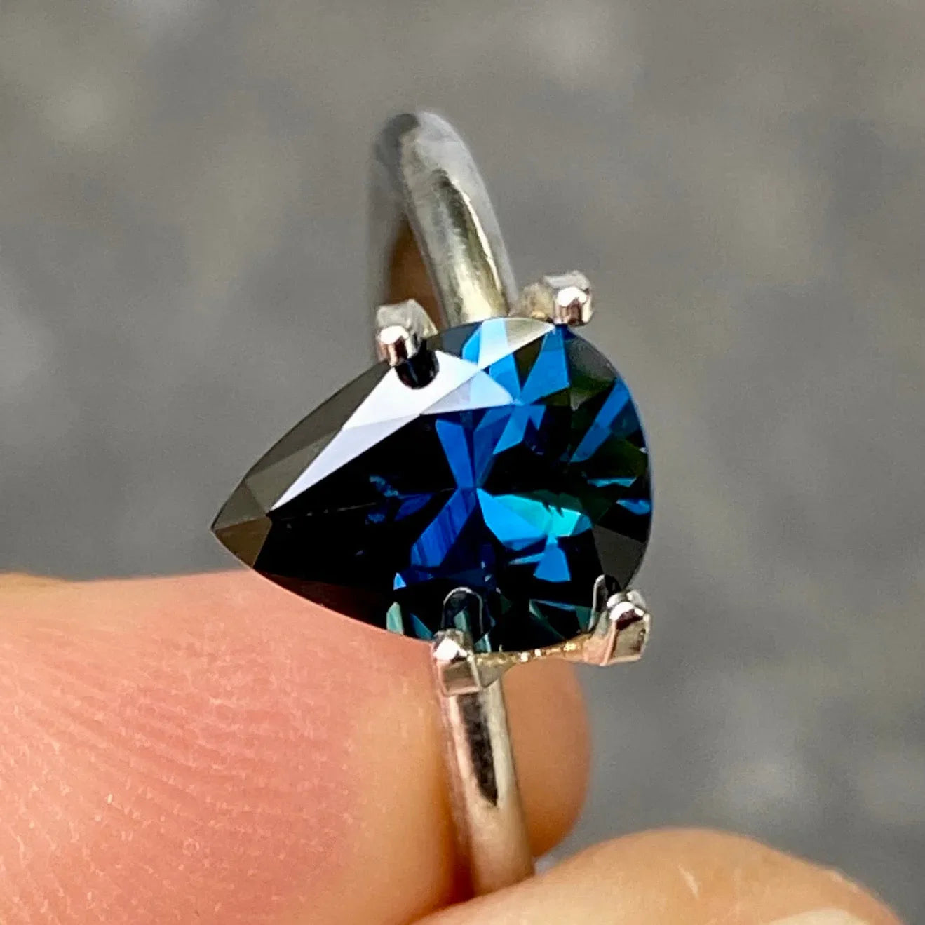 1.73ct pear cut Australian teal sapphire - Lizunova Fine Jewels