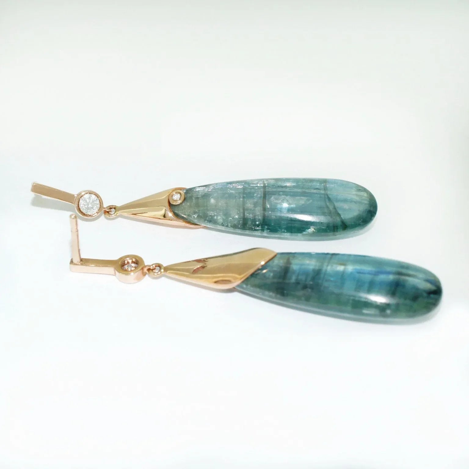Raindrop | Kyanite & diamond rose gold earrings - Lizunova Fine Jewels