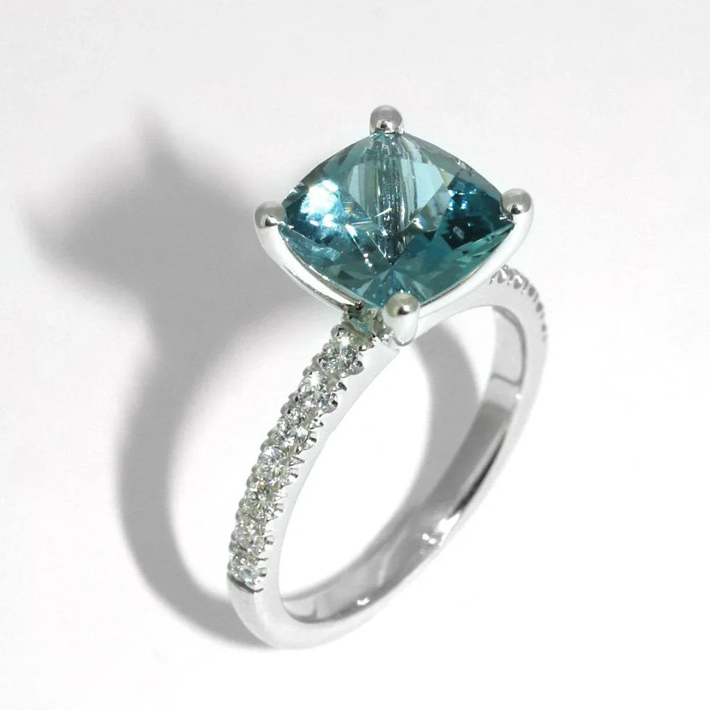 Lumiere | Aquamarine & diamond ring - Lizunova Fine Jewels