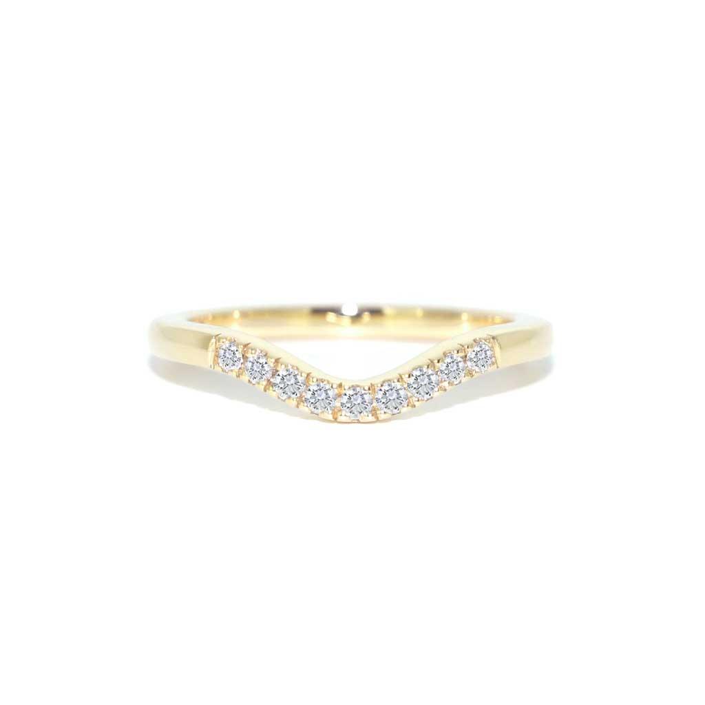 Mia | Curved diamond wedding band - Lizunova Fine Jewels