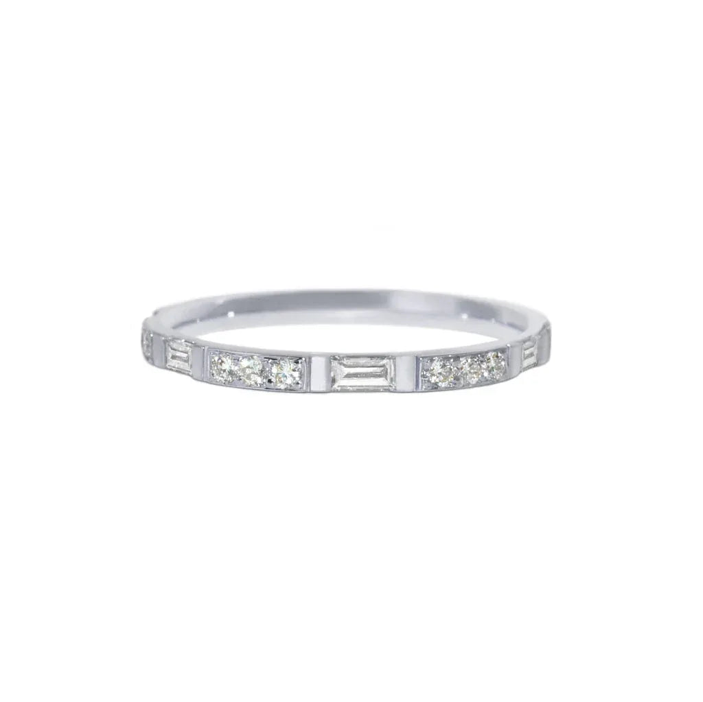 Molly | Baguette & round diamond wedding ring - Lizunova Fine Jewels