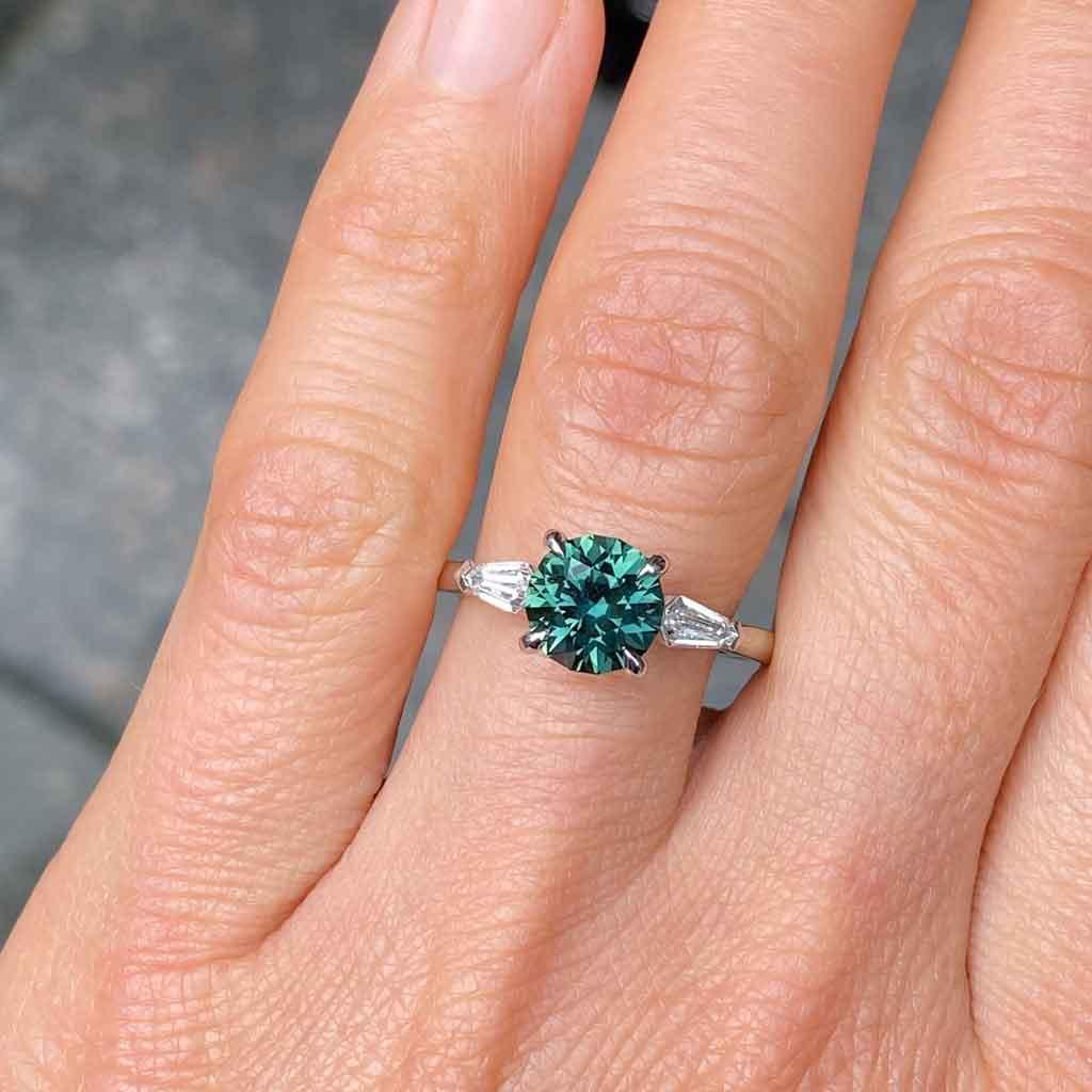 Perth | Round teal sapphire kite diamond engagement ring - Lizunova Fine Jewels