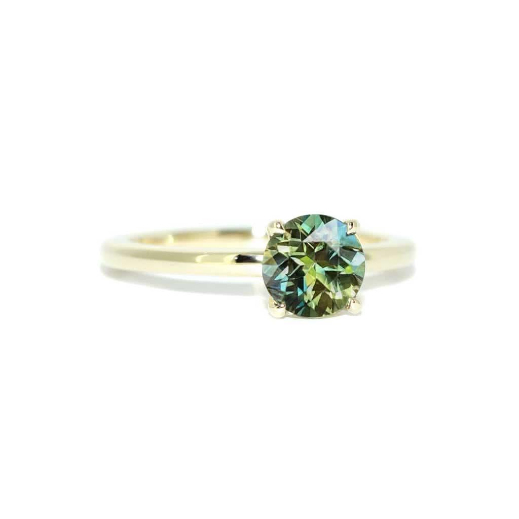 Riga | Australian light green sapphire engagement ring - Lizunova Fine Jewels