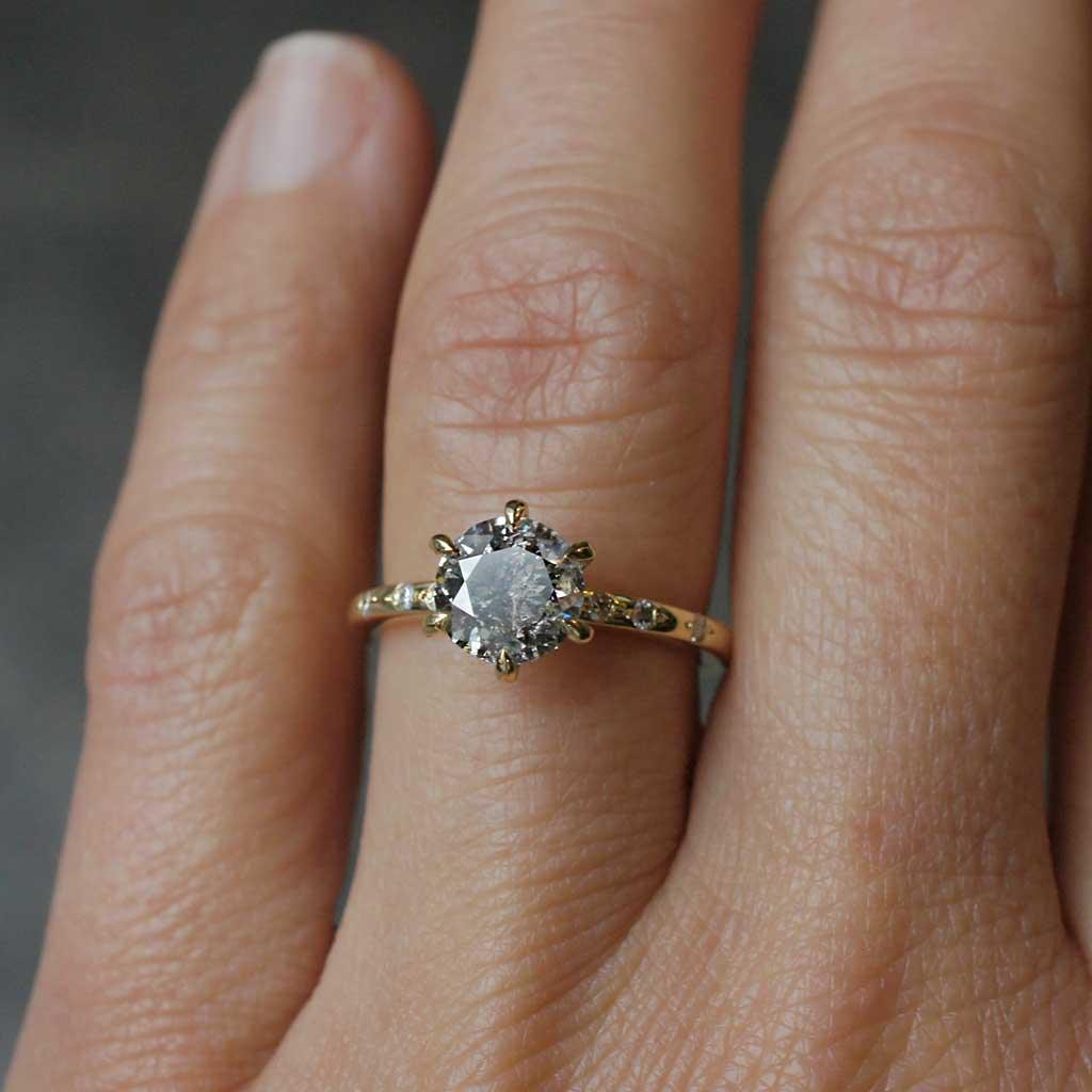 Tallinn | Salt & pepper diamond engagement ring - Lizunova Fine Jewels