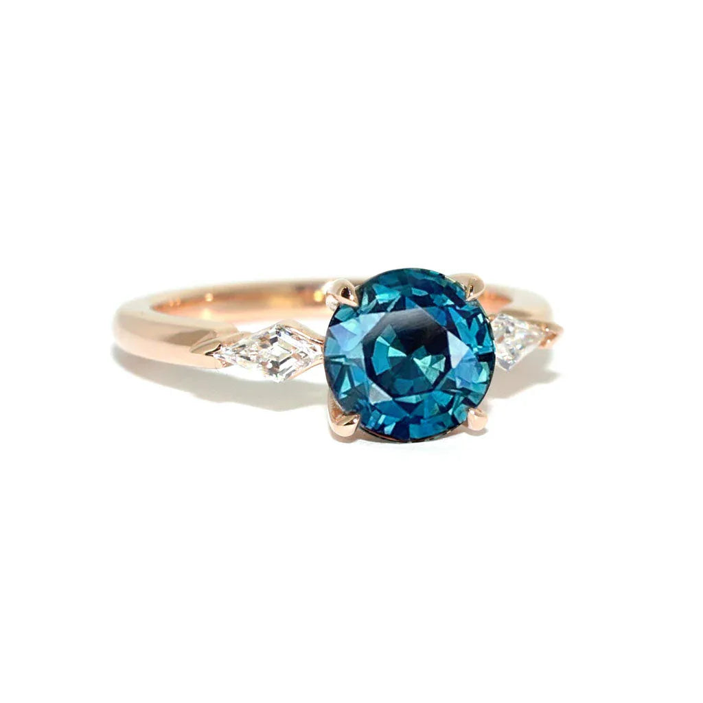 Vera | Teal sapphire diamond kite engagement ring - Lizunova Fine Jewels