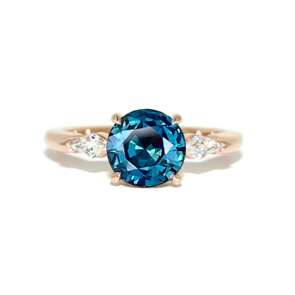 Vera | Teal sapphire diamond kite engagement ring - Lizunova Fine Jewels