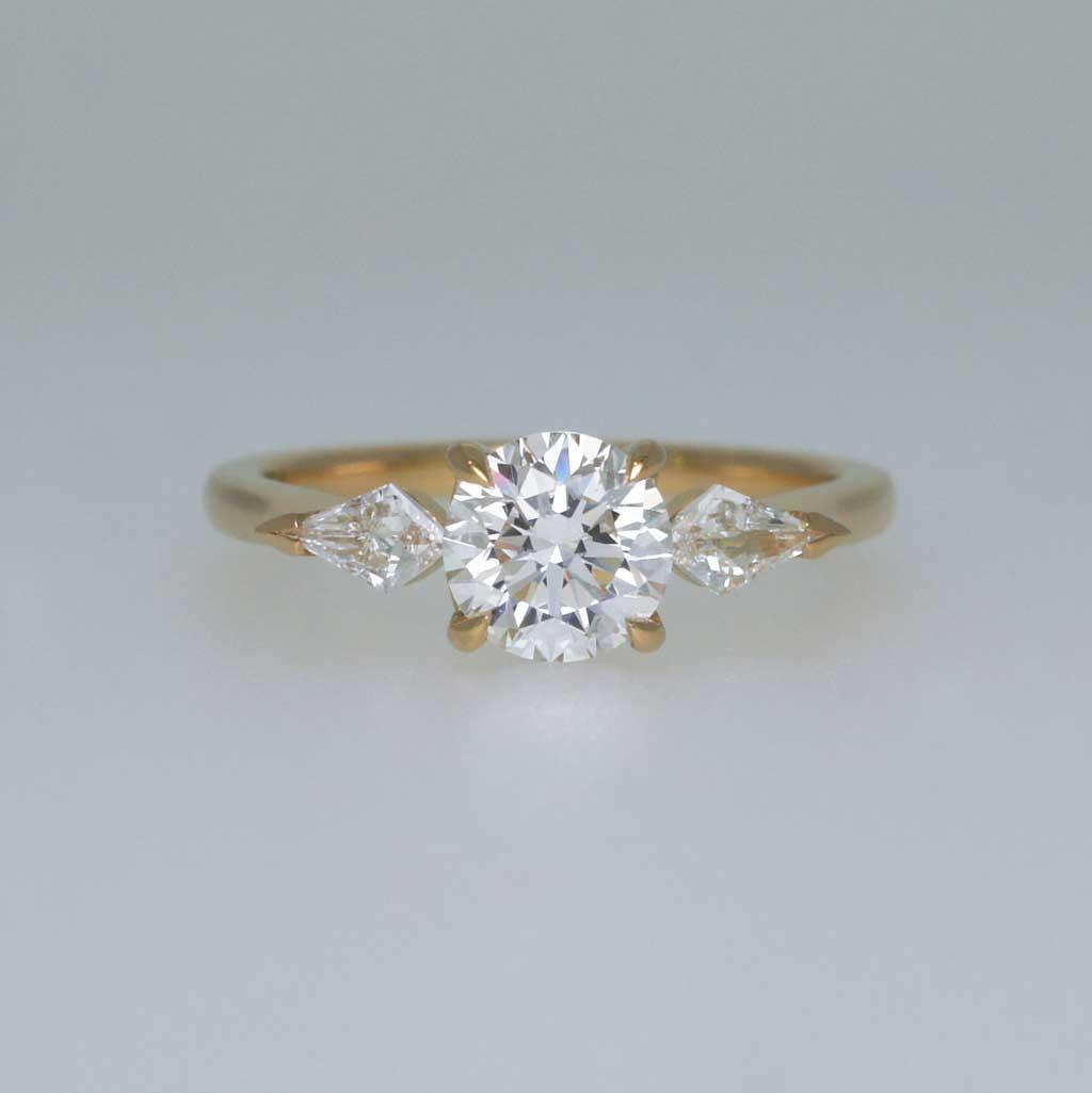 Vera | Diamond trilogy engagement ring - Lizunova Fine Jewels