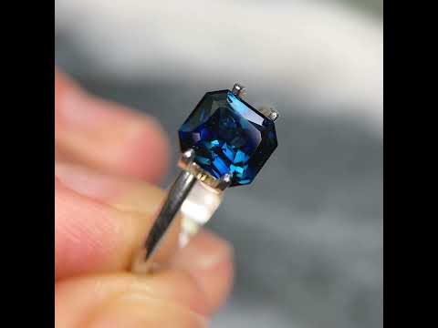 Emerald radiant cut Australian teal sapphire bespoke engagement ring Sydney jeweller Lizunova Fine Jewels Australia