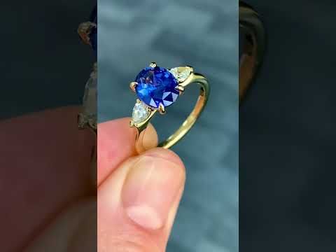 Bespoke cornflower blue sapphire and diamond engagement ring in 18k gold, Sydney jeweller Lizunova Fine Jewels