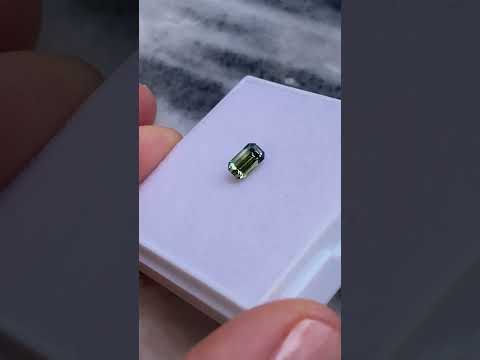 0.75ct emerald cut Australian parti sapphire, Sydney jeweller Lizunova Fine Jewels
