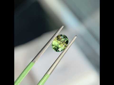 1.14ct oval Australian parti sapphire available for bespoke engagement rings or jewellery
