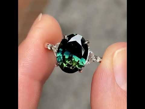 Bespoke parti sapphire & diamond engagement ring, Sydney jeweller Lizunova Fine Jewels