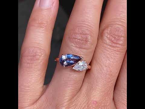 Venus | Toi et moi spinel & diamond ring - Lizunova Fine Jewels