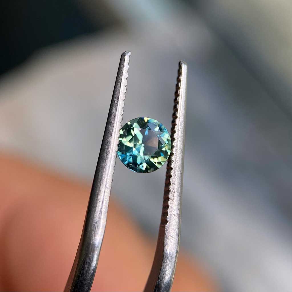 0.47ct round Australian parti sapphire for bespoke engagement ring