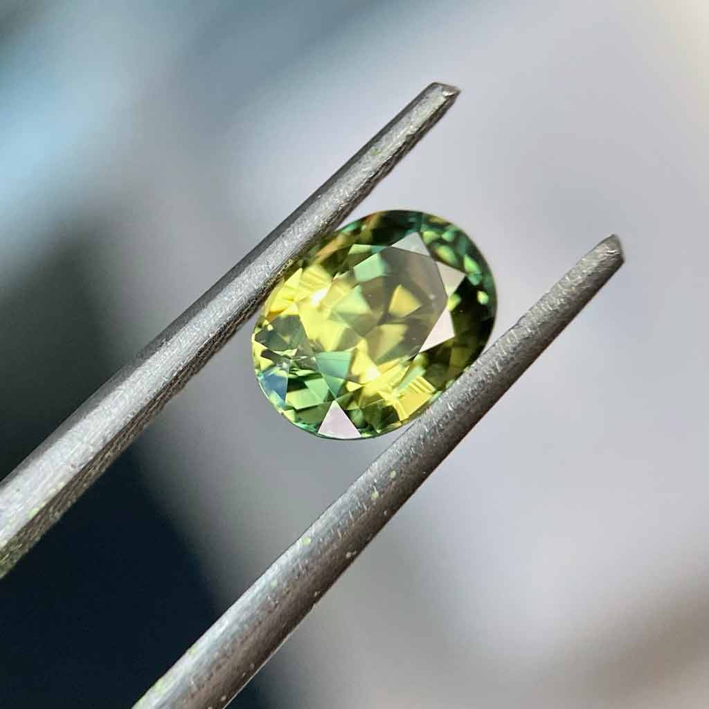 1.14ct oval Australian parti sapphire available for bespoke engagement rings or jewellery