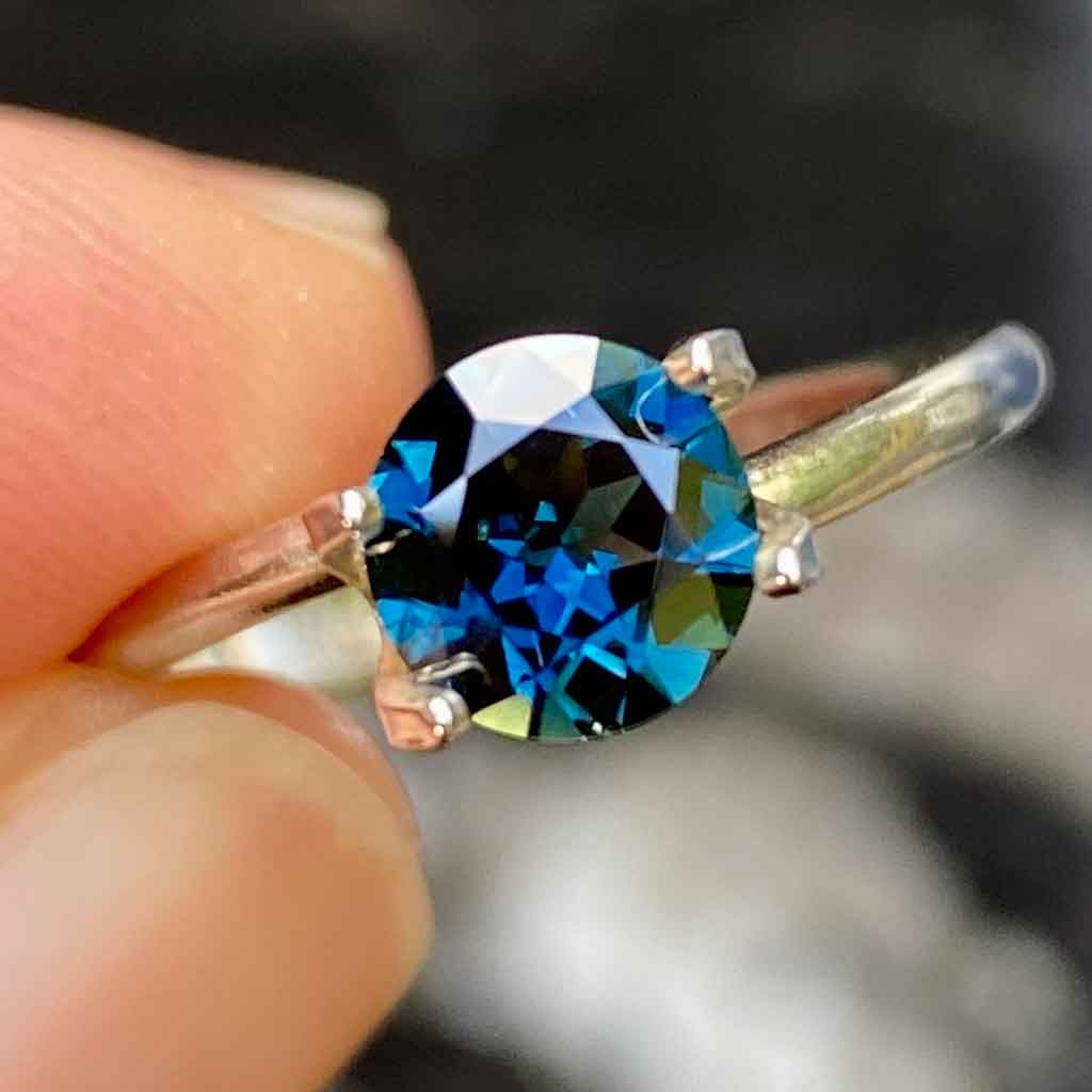 Australian-round-teal-sapphire-bespoke-engagement-ring-jeweller-Lizunova-Fine-Jewels-Sydney-NSW-Australia-SKU20037-1