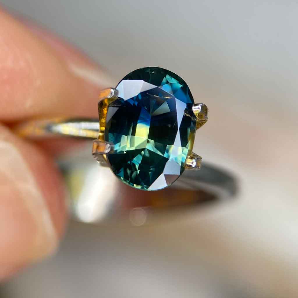 1.68ct oval Australian parti sapphire in blue, green and yellow colours, by Australian jeweller Lizunova, Sydney NSW
