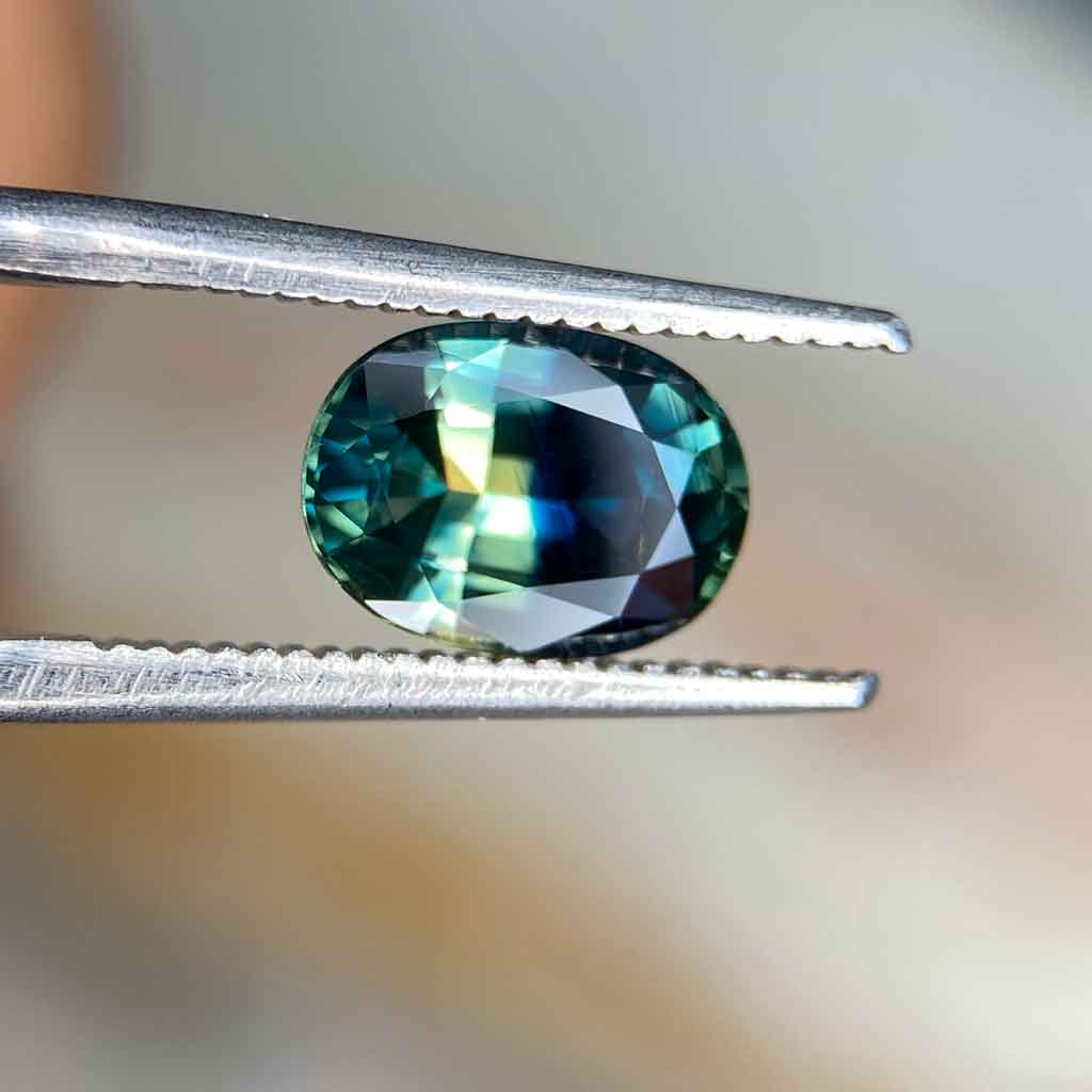 1.68ct oval Australian parti sapphire in blue, green and yellow colours, by Australian jeweller Lizunova, Sydney NSW