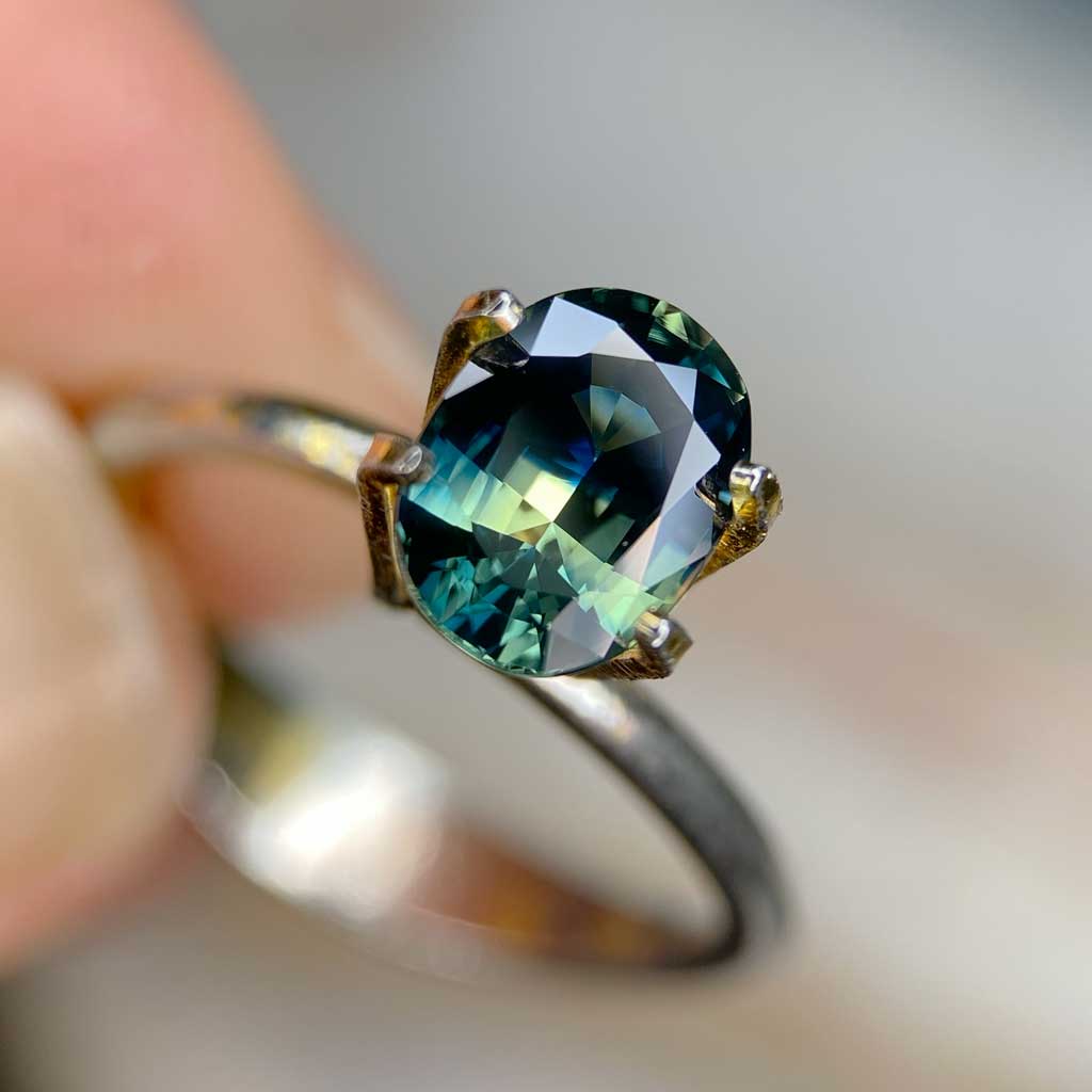 1.68ct oval Australian parti sapphire in blue, green and yellow colours, by Australian jeweller Lizunova, Sydney NSW