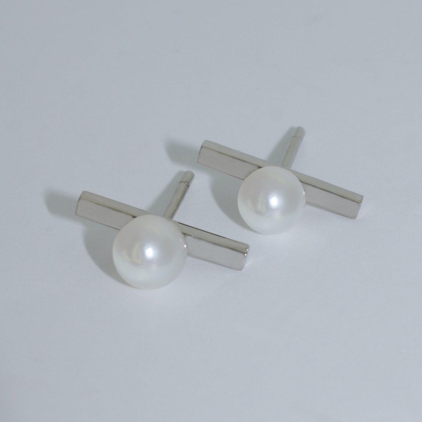 Akoya-pearl-white-gold-earrings-Lizunova-Fine-Jewels-Sydney-NSW-Australia