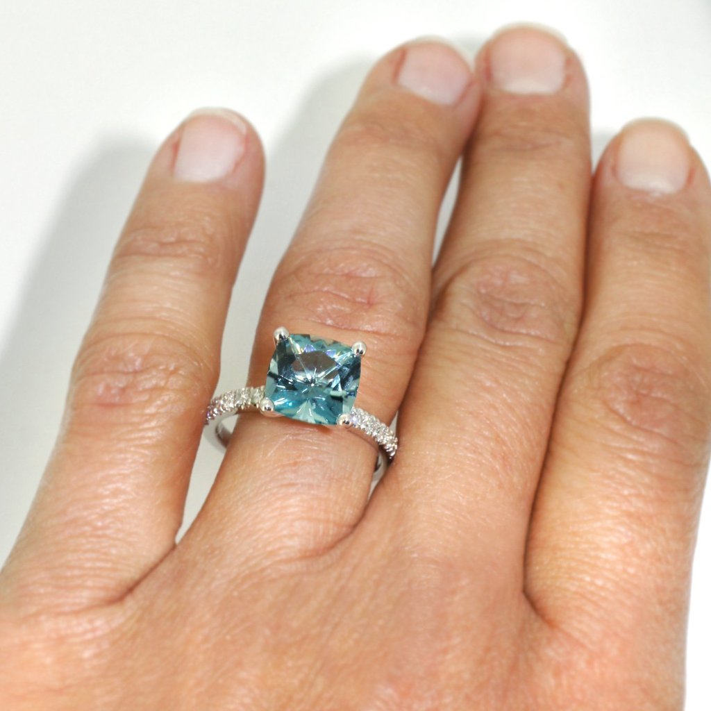 Lumiere-engagement-ring-aquamarine-diamond-white-gold-Lizunova-Fine-Jewels-Sydney-NSW-Australia