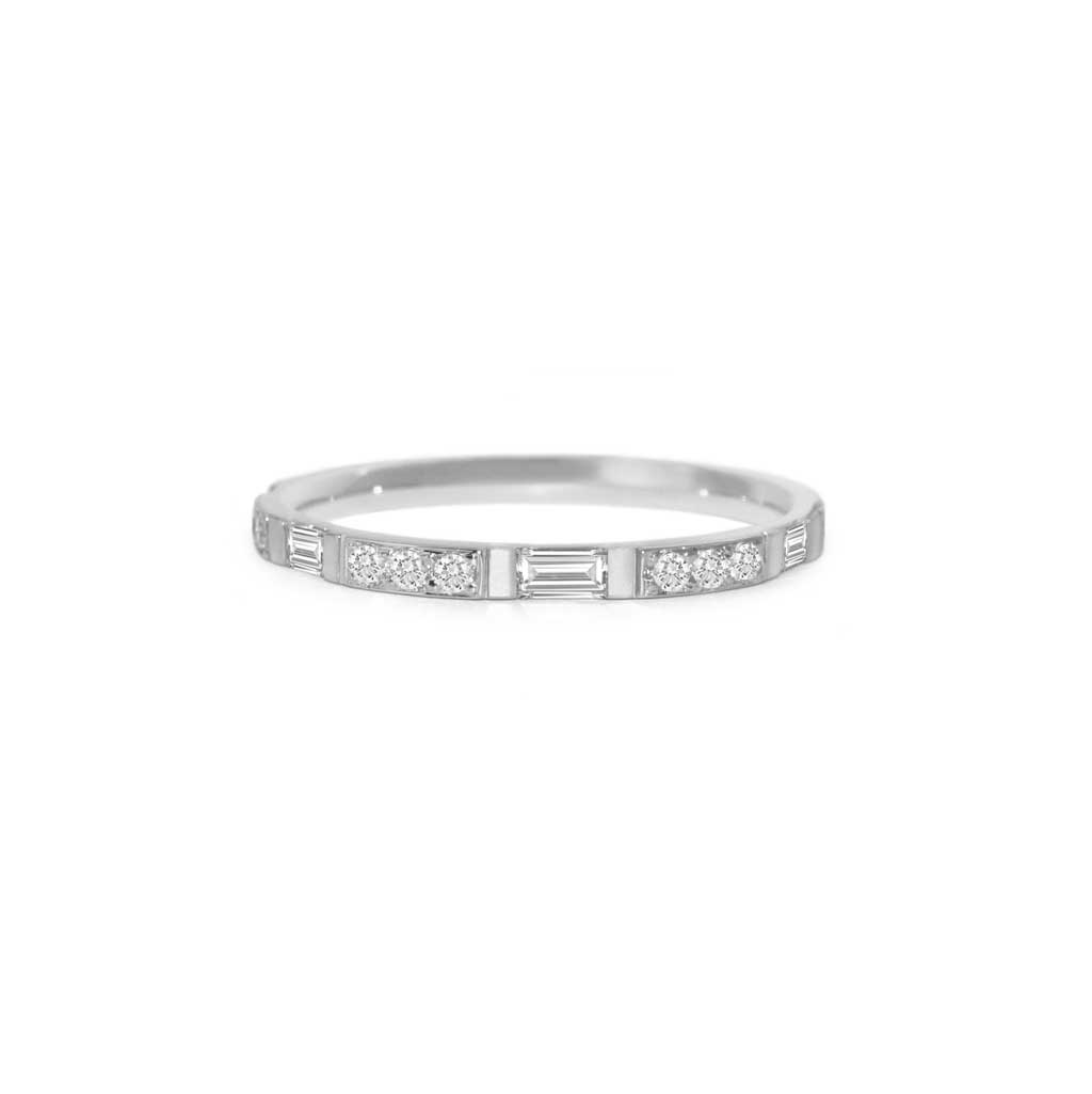 Molly - Baguette & round diamond wedding ring - Lizunova Fine Jewels