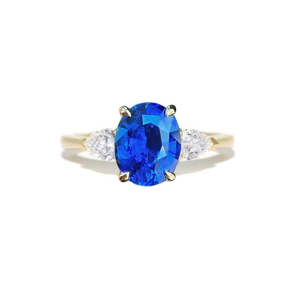 cornflower-blue-oval-Ceylon-sapphire-diamond-engagement-ring-sydney-jeweller-lizunova-australia