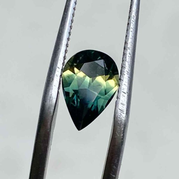Australian-parti-teal-sapphire-bespoke-engagement-ring-Sydney-jeweller-Lizunova-Fine-Jewels-SKU20019