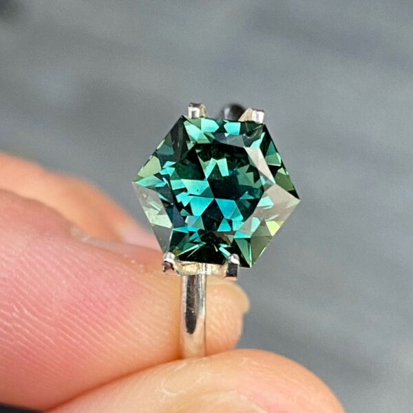 3.3ct-hexagon-teal-parti-sapphire-3-Lizunova-Fine-Jewels-Sydney-NSW-Australia