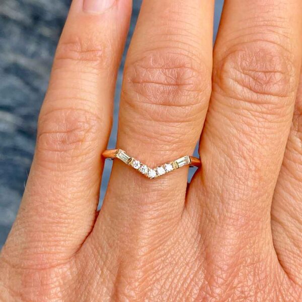 Ida-fitted-diamond-wedding-ring-Lizunova-Fine-Jewels-Sydney-jeweller-Sydney-Australia-SKU00103