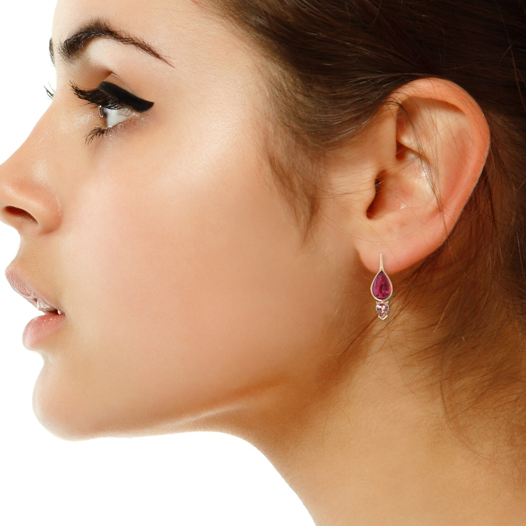 Lizunova-Lotus-spinel-peach-sapphire-earrings