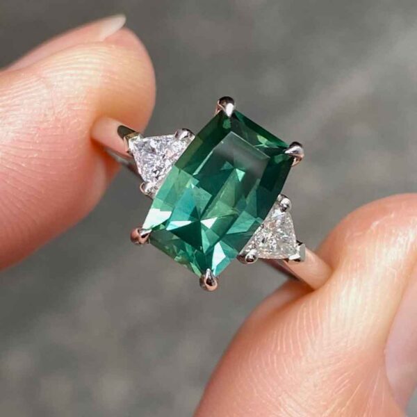 Nola-teal-sapphire-trilliant-diamond-engagement-ring-platinum-2--Lizunova-Fine-Jewels-jeweller-Sydney-NSW-Australia