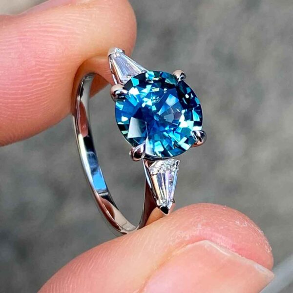 Perth-Bespoke-teal-sapphire-diamond-engagement-ring-2-Lizunova-Fine-Jewels-jeweller-Sydney-NSW-Australia