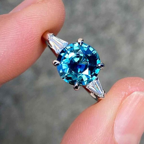Perth-Bespoke-teal-sapphire-diamond-engagement-ring-3-Lizunova-Fine-Jewels-jeweller-Sydney-NSW-Australia