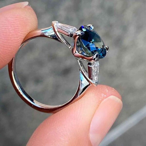 Perth-Bespoke-teal-sapphire-diamond-engagement-ring-4-Lizunova-Fine-Jewels-jeweller-Sydney-NSW-Australia