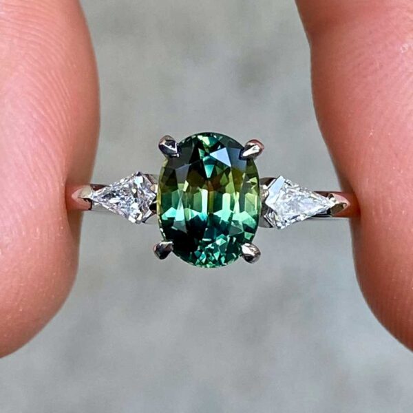 Vera-oval-parti-sapphire-diamond-kite-platinum-ring-1-5-Lizunova-Fine-Jewels-jeweller-Sydney-NSW-Australia