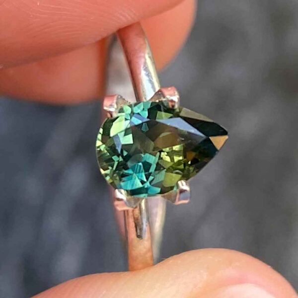 1.14ct-pear-cut-Australian-teal-parti-sapphire-ring-Sydney-jeweller-Lizunova-Fine-Jewels-SKU20017-1