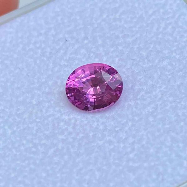 oval-pink-sapphire-engagement-ring-Lizunova-Fine-Jewels-Sydney-Jeweller-Sydney-NSW-Australia