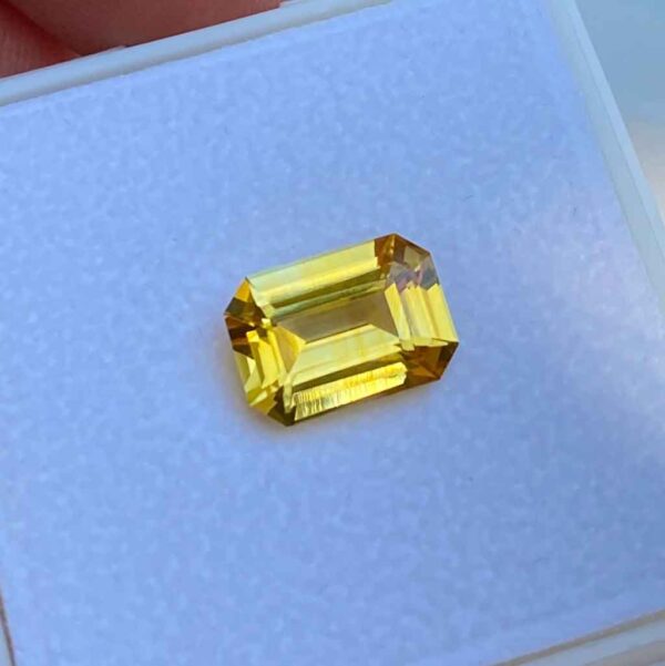 emerald-cut-yellow-sapphire-bespoke-engagement-ring-Sydney-jeweller-Lizunova-Fine-Jewels jeweller Lizunova Fine Jewels