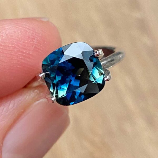 cushion-cut-Australian-parti-sapphire-custom-engagement-ring-Sydney-jeweller-Lizunova-Fine-Jewels