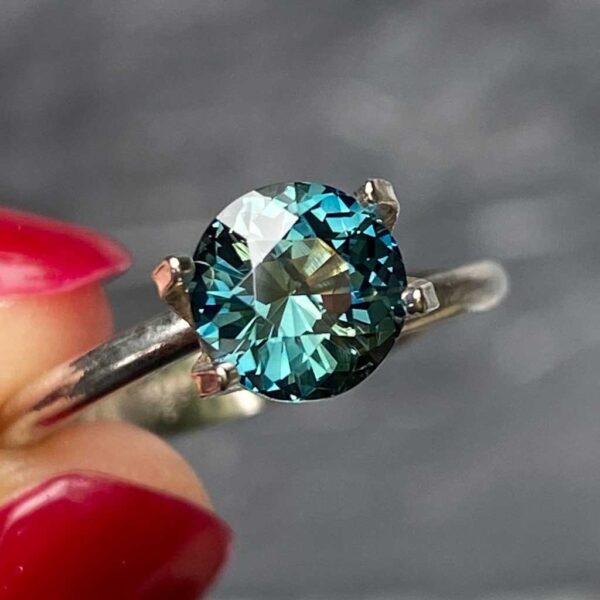 round-unheated-teal-sapphire-custom-engagement-ring-Sydney-jeweller-Lizunova-Fine-Jewels