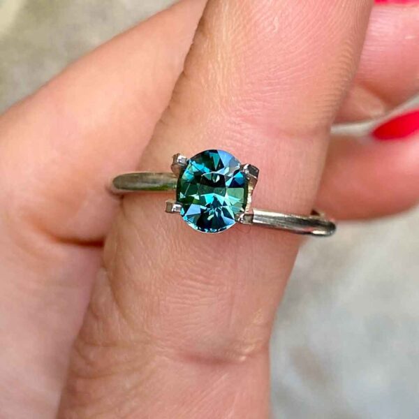 oval-teal-sapphire-custom-engagement-ring-Sydney-jeweller-Lizunova-Fine-Jewels