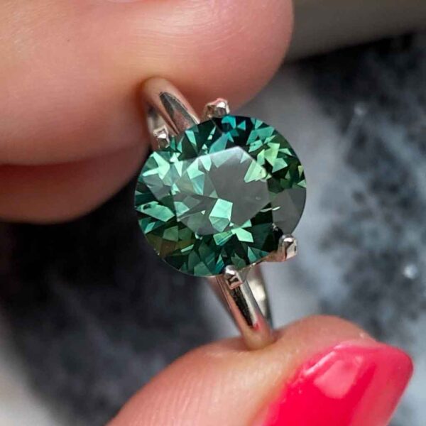 oval-Australian-light-green-teal-parti-sapphire-engagement-ring-sydney-jeweller-lizunova-australia