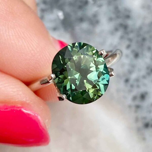 oval-Australian-light-green-teal-parti-sapphire-engagement-ring-sydney-jeweller-lizunova-australia